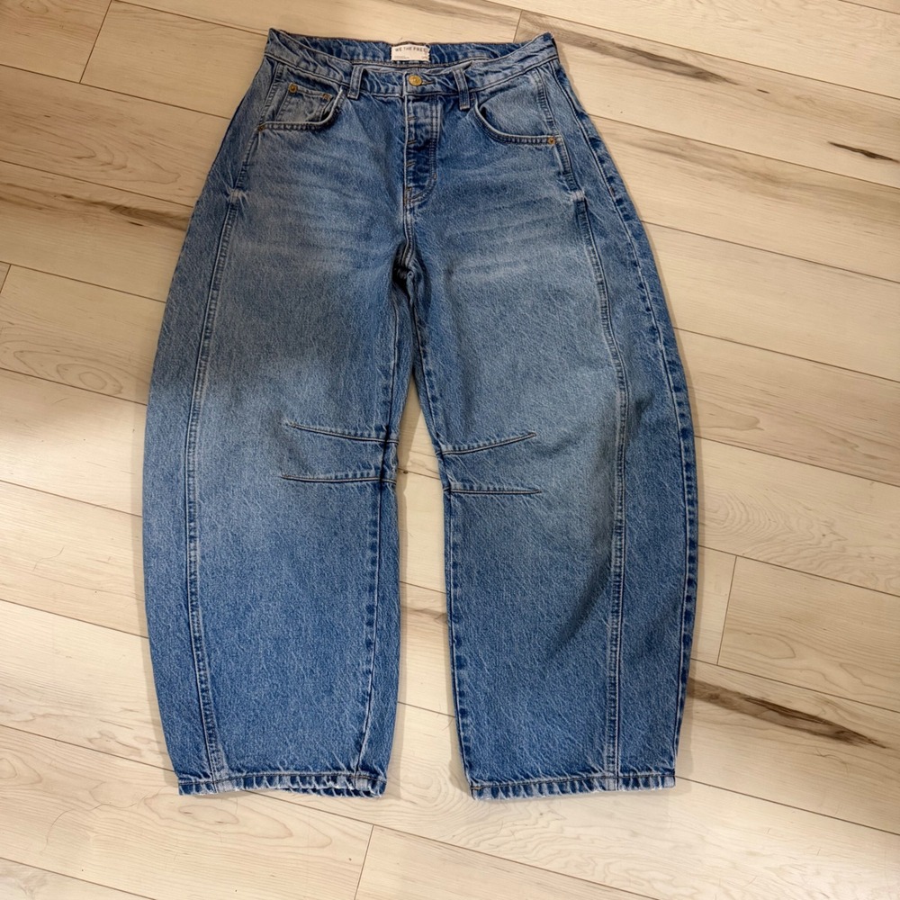 We The Free People Good Luck Mid-Rise Barrel Jeans Ultra Light Beam Blue Size 26